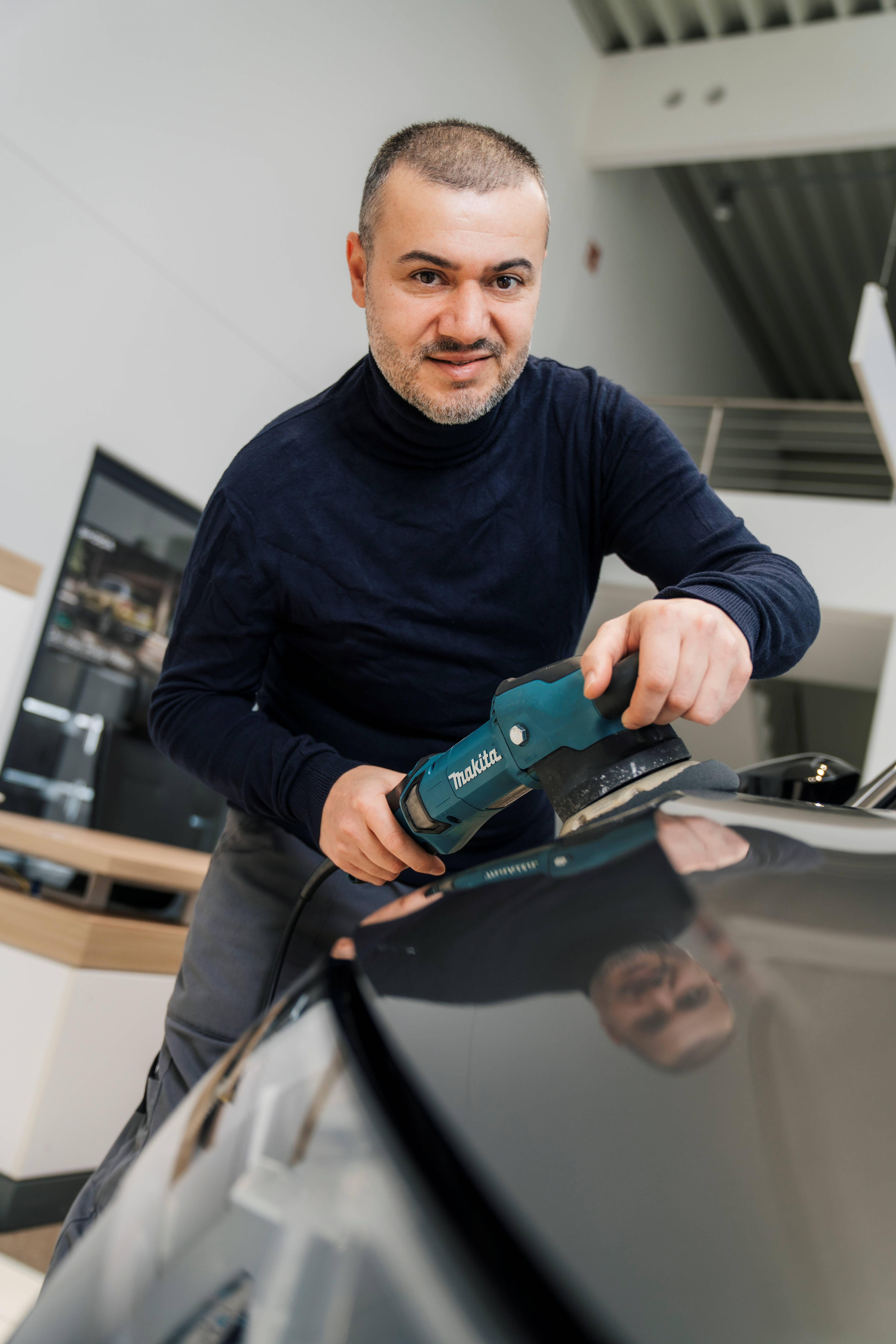 Bild von �zg�r �regenci